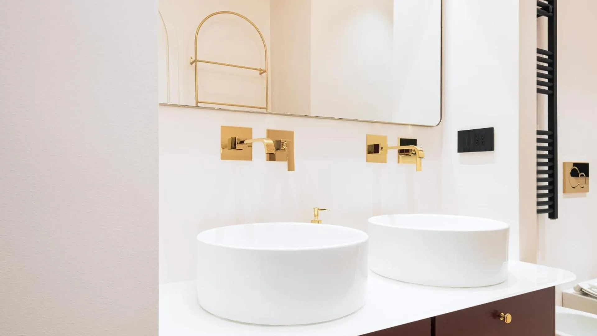 Easylife - Raffinato Appartamento In Sant'Ambrogio ميلان